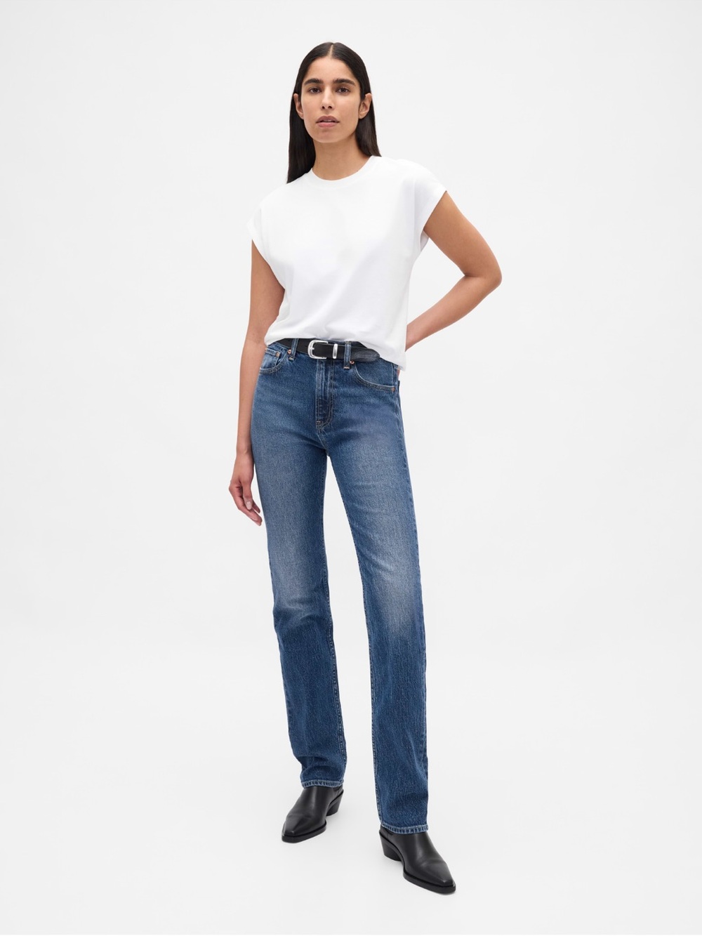 GAP Women's Straight-Leg Tall Jeans in Medium Blue